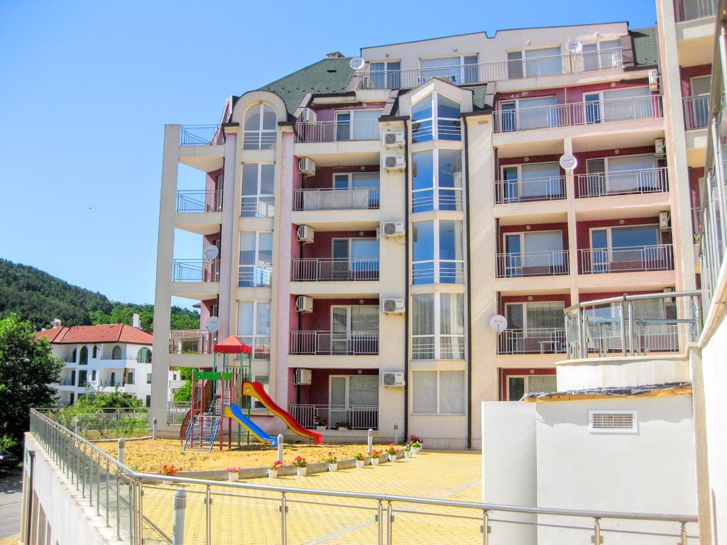 Каварна Хилс Апартаменти - Kavarna Hills Apartments Dış mekan fotoğraf